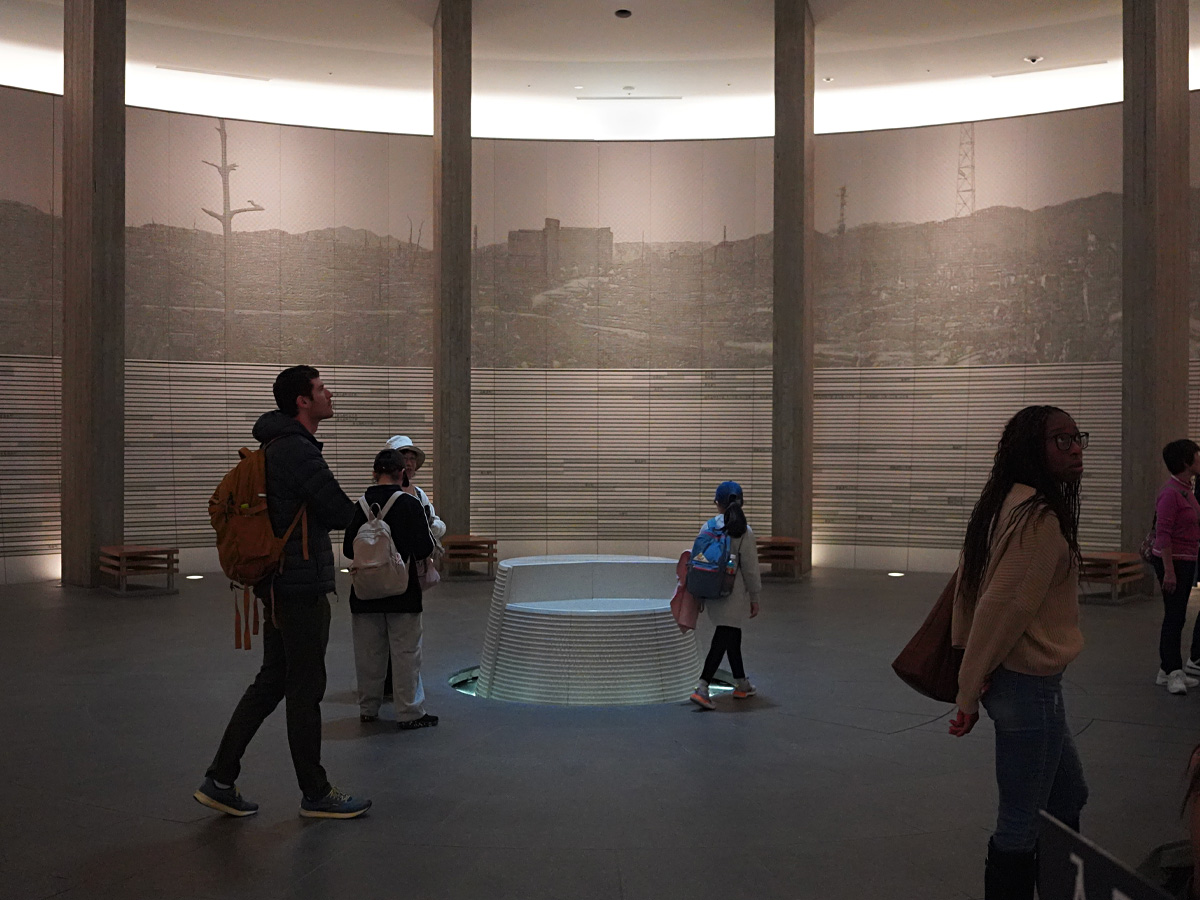 娘と広島（平和記念公園と厳島神社）に行ってきた-国立広島原爆死没者追悼平和祈念館 平和祈念・死没者追悼空間