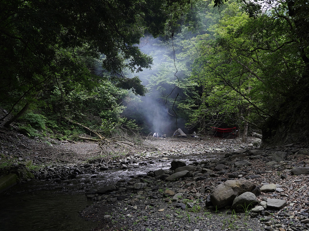 渓流キャンプに行ってきた-キャンプ地遠景