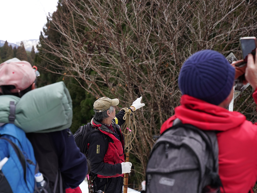 CAMP HOUSE 雪の上を娘と歩いてきた - 山本福壽先生が色々教えてくれる図